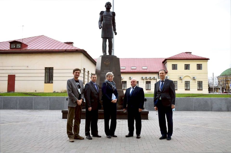 Расширение партнерских отношений между НИИПМ и Новгородским строительным колледжем
